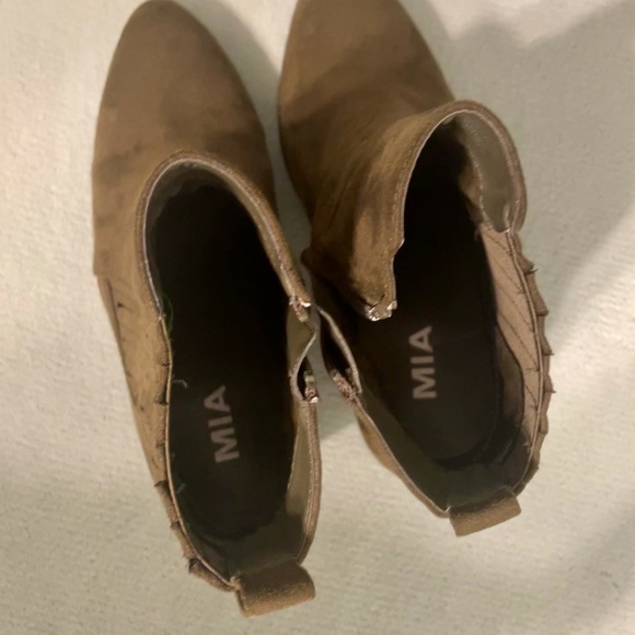 MIA Suede Ankle Boots - Picture 4 of 4
